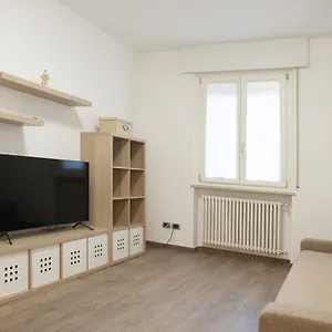 https://sungarda-apartment.it-lombardy.com