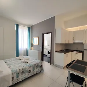 https://appartamento-forum-e-metro-m2.it-lombardy.com